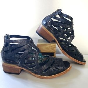 Freebird by Steven Ponce Boots ~ Distressed Black ~ Womens Size 8